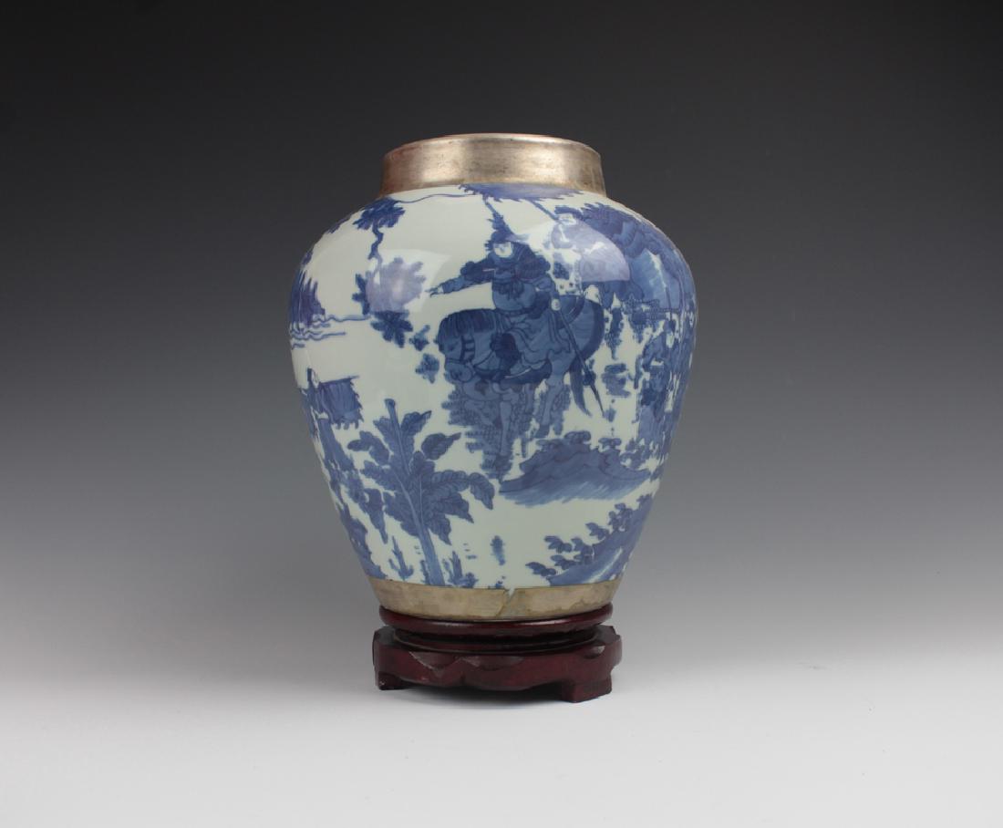 CHINESE PORCELAIN BLUE AND WHITE FIGURES JAR (1 of 4)