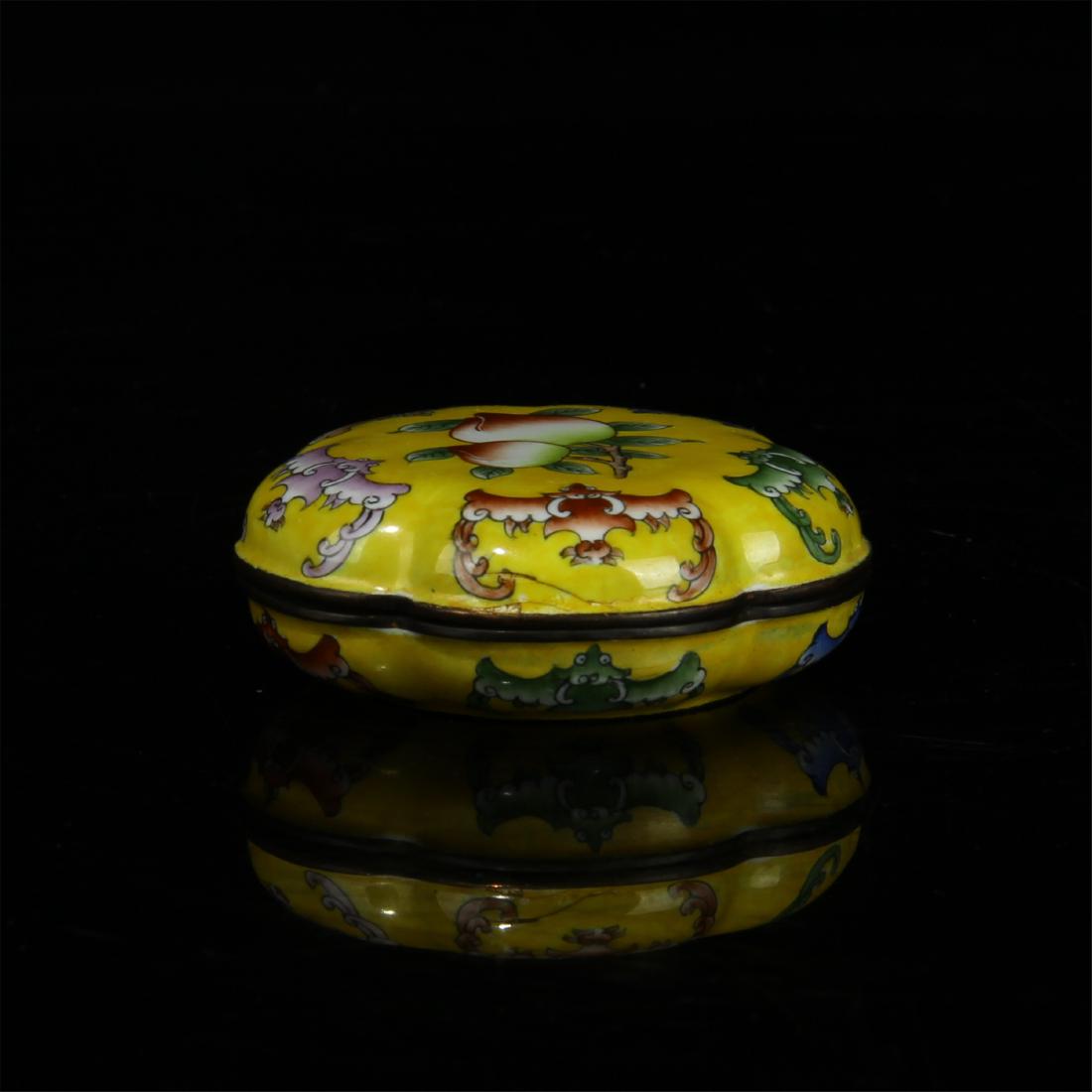 CHINESE ENAMEL BAT LIDDED BOX (1 of 10)