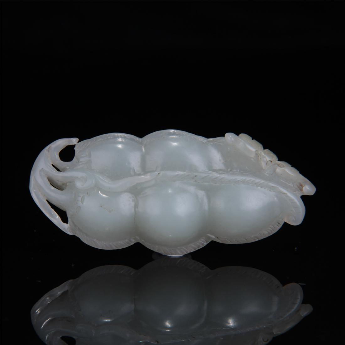 CHINESE WHITE JADE CARVED MELON (1 of 5)