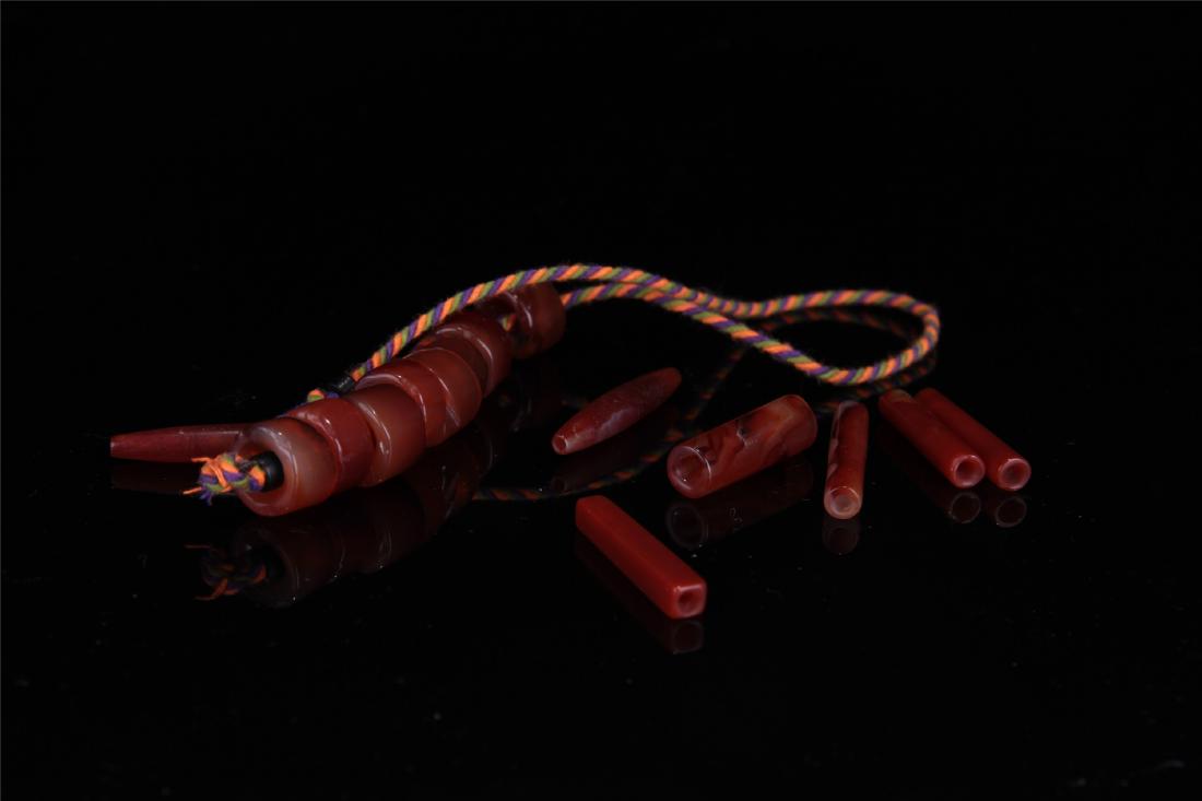 CHINESE RED AGATE BEADS BRACELET (1 of 5)