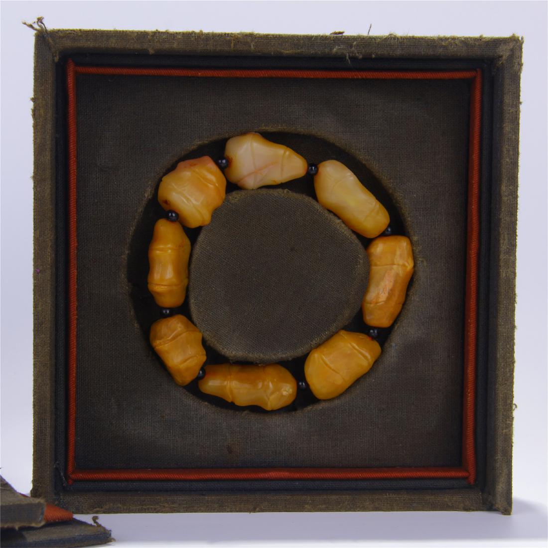 CHINESE TIANHUANG STONE BRACELET (1 of 9)