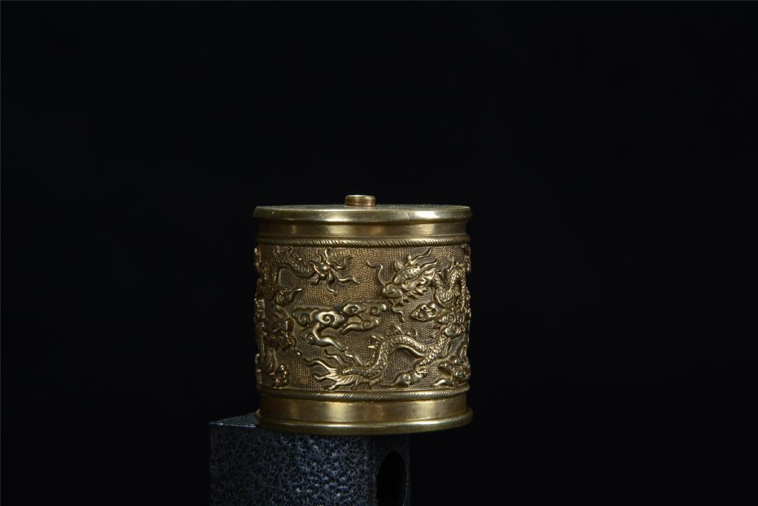 CHINESE GILT SILVER ARCHER'S RING WITH CASE (1 of 10)