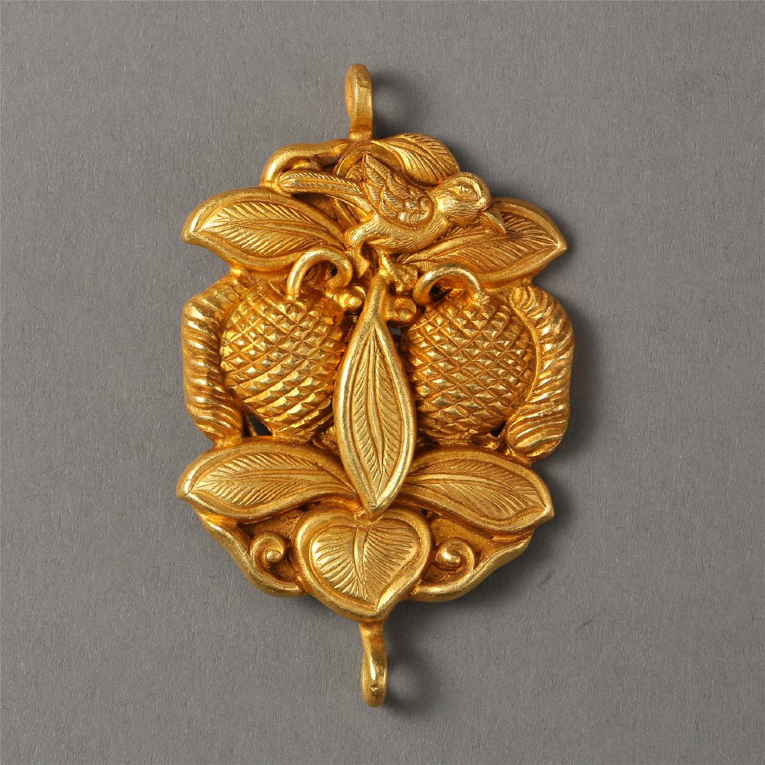 CHINESE PURE GOLD BRID AND FLOWER PENDANT LIAO DYNASTY (1 of 6)