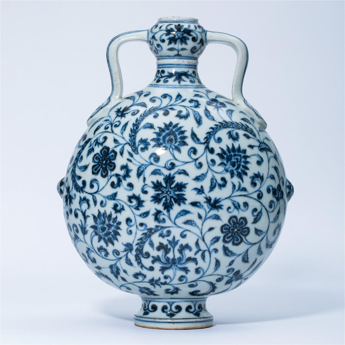 CHINESE PORCELAIN BLUE AND WHITE FLOWER MOONFLASK (1 of 8)