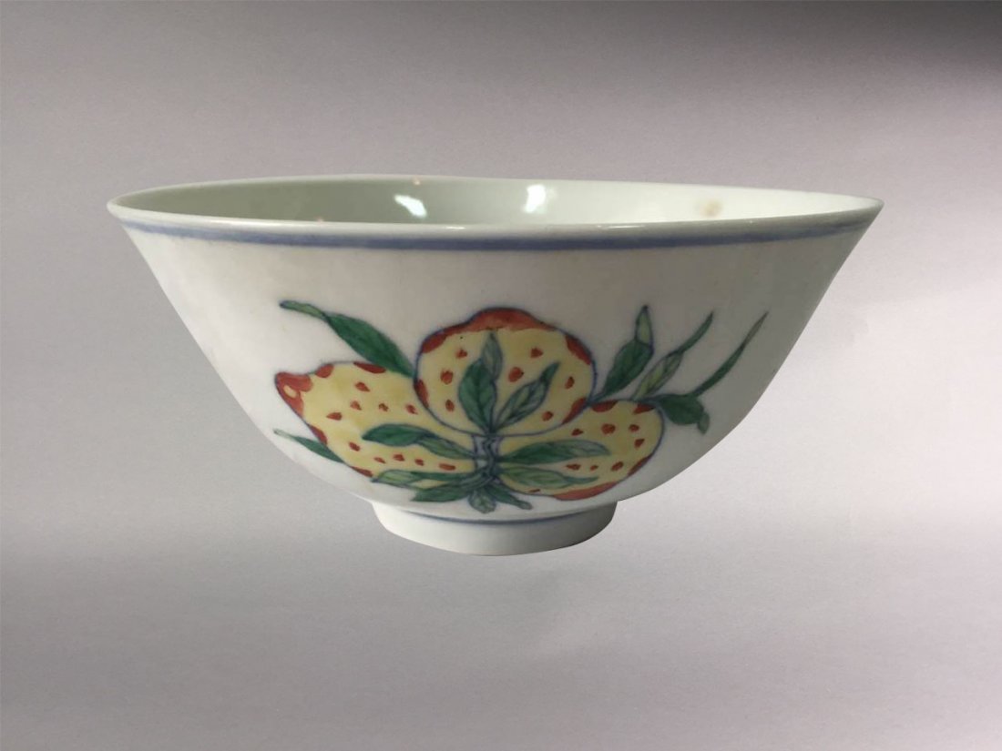 CHINESE PORCELAIN DOUCAI BOWL (1 of 3)