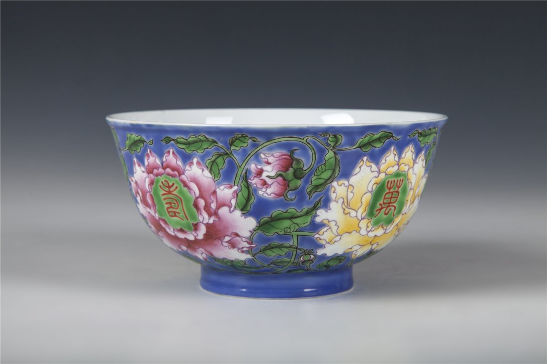 CHINESE PORCELAIN FMAILLE ROSE ON BLUE GLAZED BOWL (1 of 3)