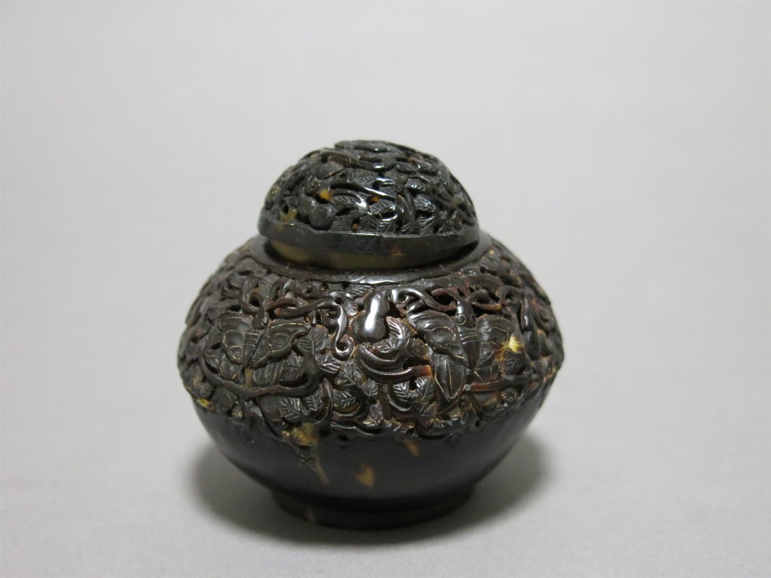 CHINESE SHELL CRAVED CENSER (1 of 1)