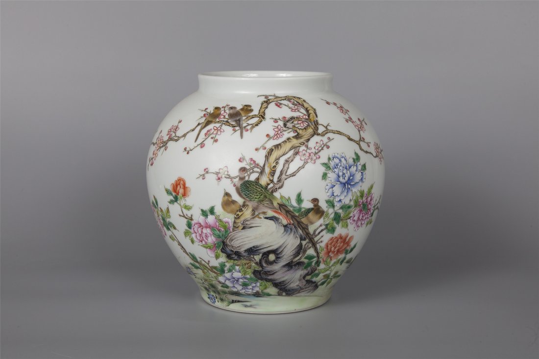 CHINESE PORCELAIN FAMILLE ROSE JAR (1 of 3)