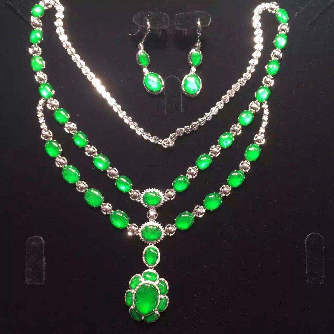 NATURAL JADEITE 18K PLANTIUM DOUBLE CHAIN NECKLACE EARR (1 of 5)