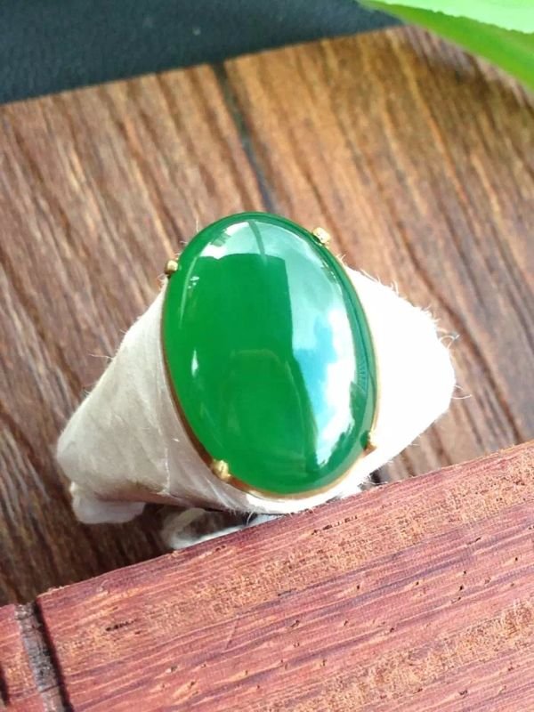 NATURAL JADEITE RING SURFACE (1 of 6)