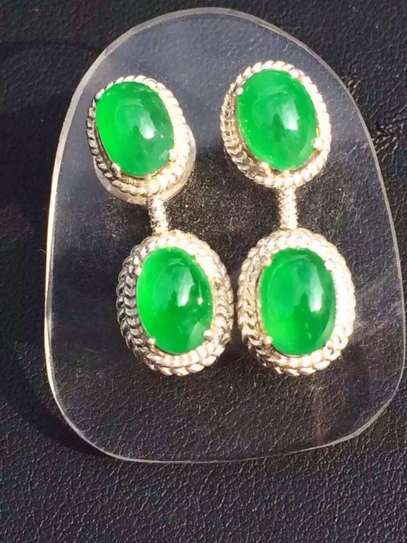 PAIR OF NATURAL JADEITE EARRINGS (1 of 5)
