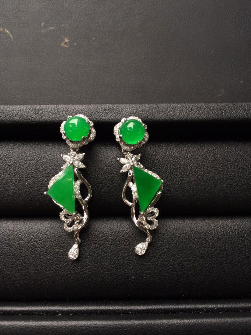 18K GOLD DIAMOND NATURAL JADEITE EARRINGS (1 of 3)