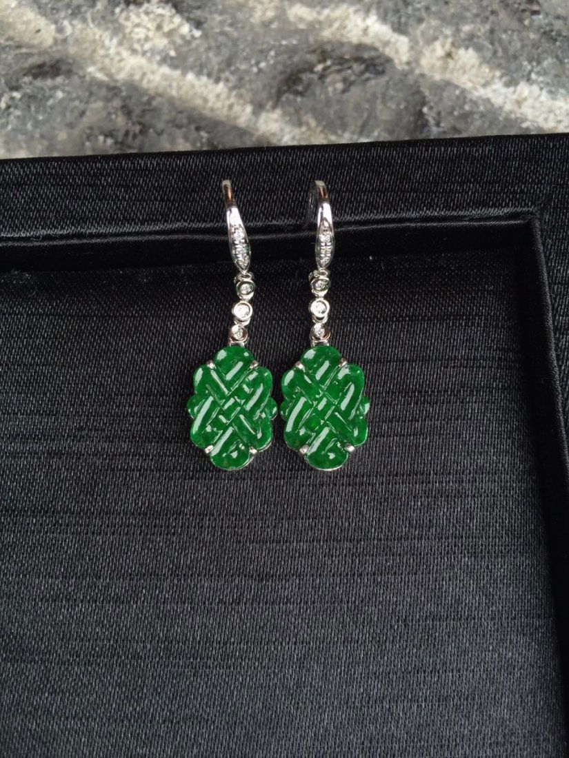 18K GOLD DIAMOND NATURAL JADEITE CHINESE KNOTS EARRINGS (1 of 4)