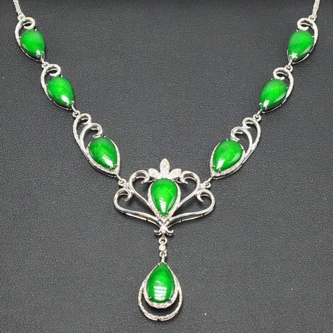 18K GOLD DIAMOND NATURAL JADEITE NECKLACE (1 of 5)