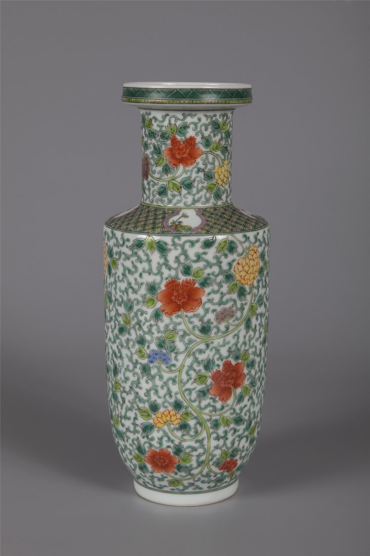 CHINESE PORCELAIN FAMILLE ROSE VASE (1 of 4)