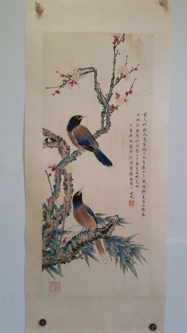 CHINESE SCROLL PAINTING OF BIRDS AND FLOWER: CHINESE SCROLL PAINTING OF BIRDS AND FLOWER. Signed and dated. Image only size 80 cm by 34 cm. Domestic shipping $20 and oversea $40. Combined shipping avialable.