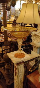 Hand Blown venetian glass centerpiece, amber color: Hand Blown venetian glass centerpiece, amber color. Dimensions: diameter 16 x H 14 inches. (This lot is for centerpiece only, other objects in the photo are NOT included) Condition: good condition,