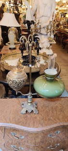 American brass student lamp with brass oil and original green shade chimney: American brass student lamp with brass oil and original green shade chimney. Dimensions: L 20 x W 12 x H 27 inches, oil font diameter 7 x H 8 inches, shade diameter 12 x H 13inches (This lot is for