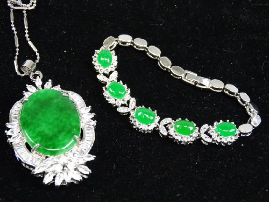 Green Jade Necklace & Bracelet Set (1 of 2)