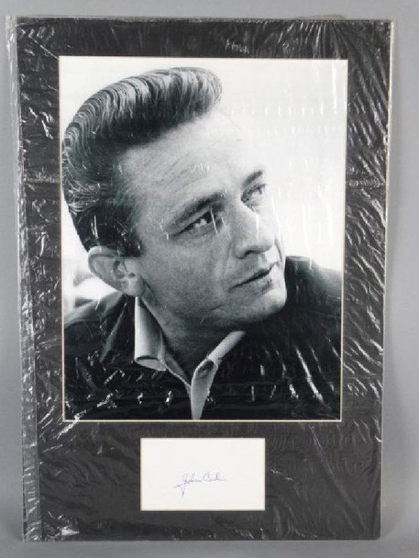 JOHNNY CASH - Matted Autograph & Photo (1 of 3)