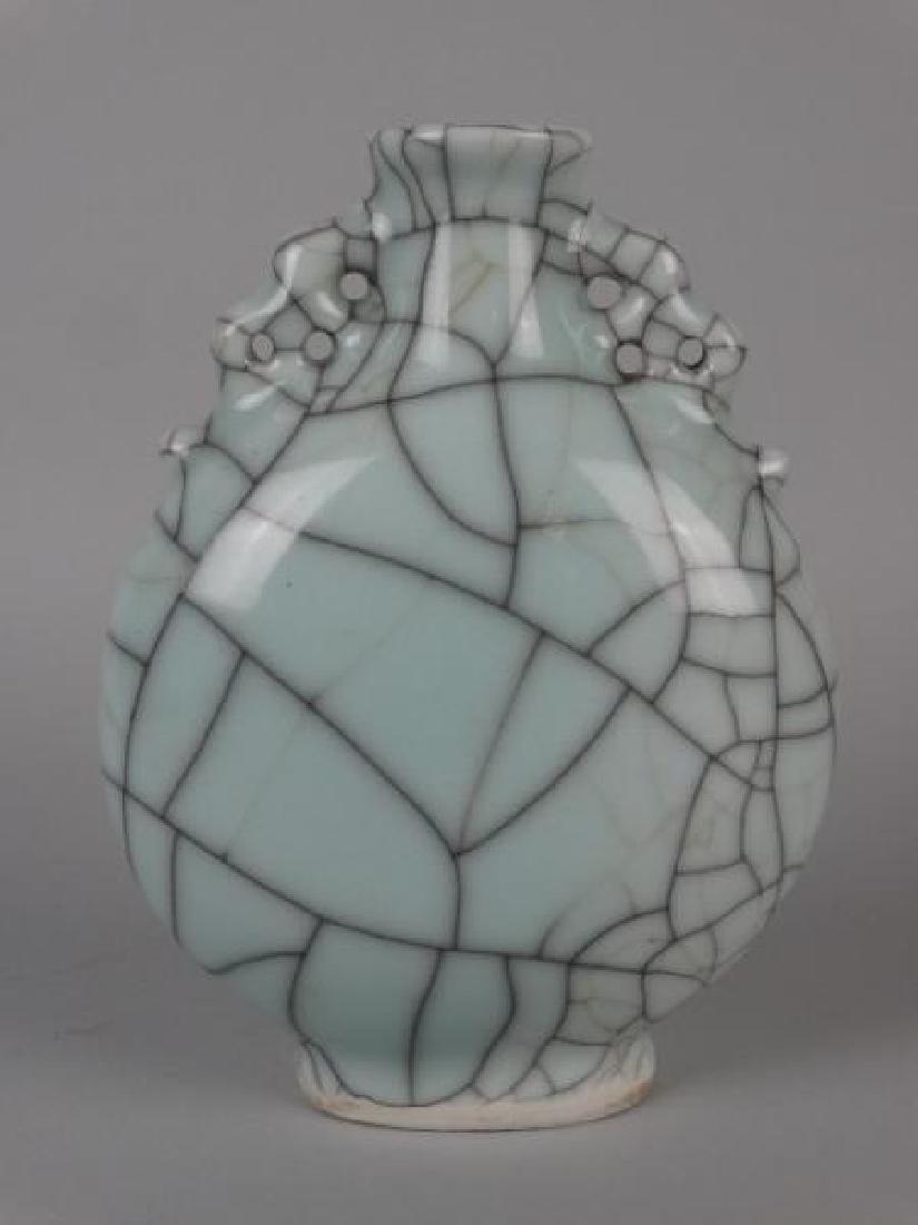 Chinese Crackle Glazed Moon Flask Vase: Chinese Crackle Glazed Moon Flask Vase Size : 6.5" H