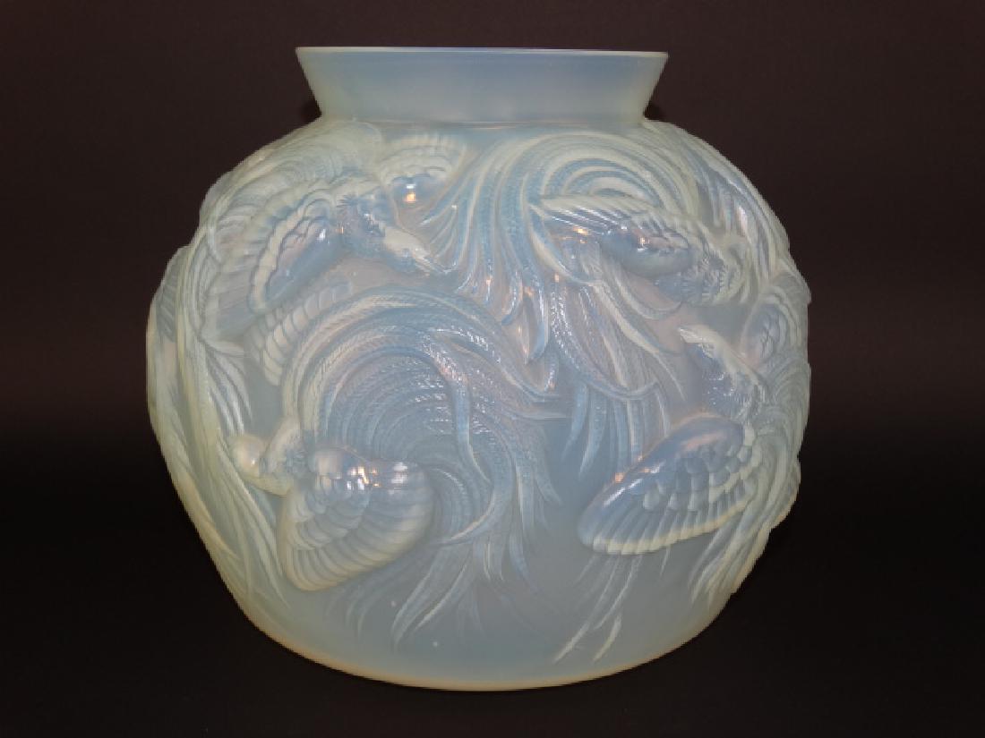 Sabino Opalescent "Birds of Paradise" Vase: Sabino Opalescent "Birds of Paradise" Vase Size : 9.75" H x 12" Dia.