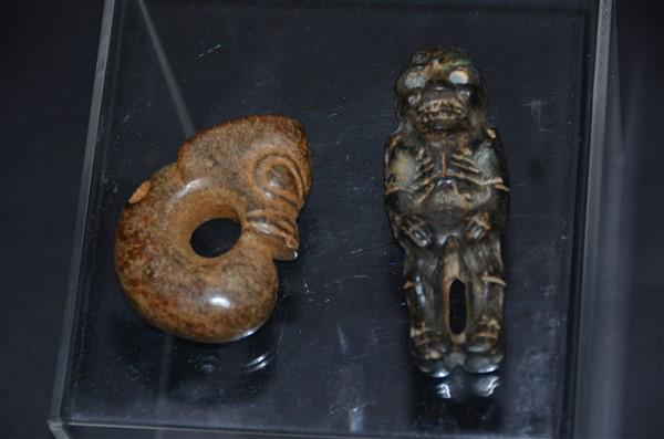 Lot of 2 Chinese Stone Carvings (1 of 7)