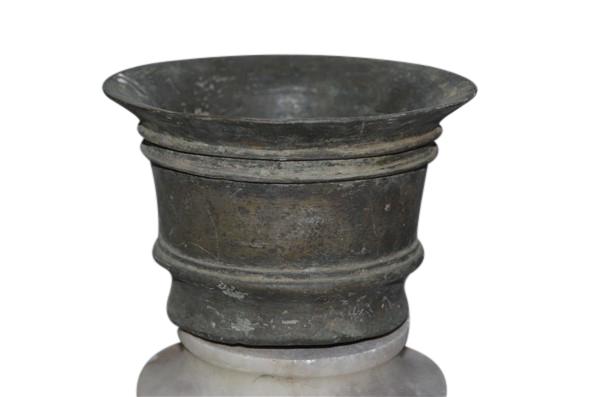 Antique Spanish Colonial Bronze Apothecary Mortar (1 of 9)