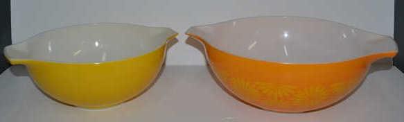 2 Pc. Pyrex Mixing Bowls: #31 & 26