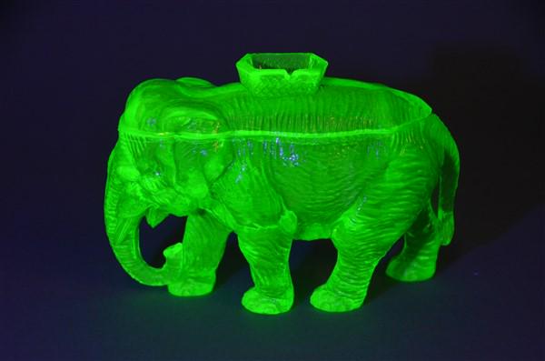 Vaseline Glass Elephant Container: 4 1/2" H x 5 1/2" L