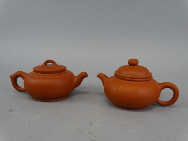 Lot of 2 Yixing Teapots (1 of 5)