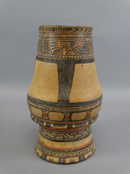 Large Pre-Columbian Jar (1 of 5)