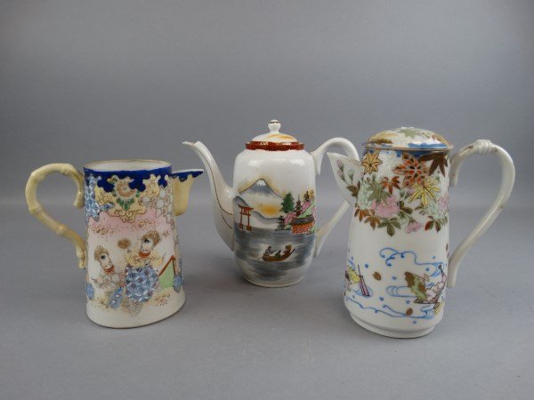 Lot of 3 Japanese Porcelain Teapots (1 of 4)