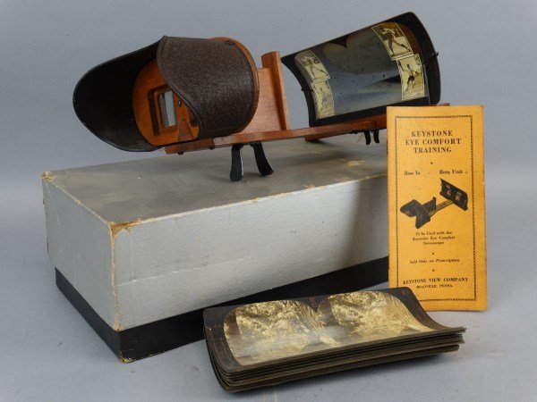 Keystone Stereoscope & Slides (1 of 3)