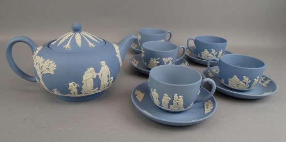 Wedgwood Jasperware Teapot & 5 Cup & Saucer Sets: Wedgwood Jasperware Teapot & 5 Cup & Saucer Sets Wedgwood Jasperware Teapot & 5 Cup & Saucer Sets Size : 5" T on teapot.