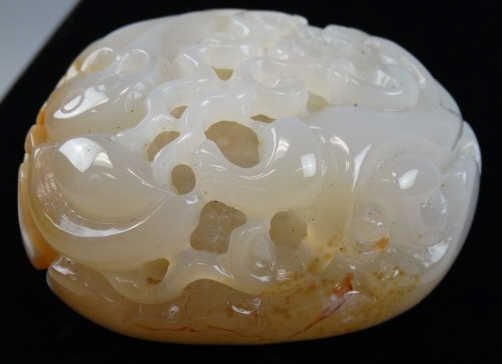 Beautiful Agate Carving (1 of 6)