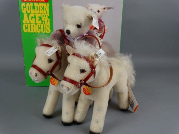 Steiff Golden Ages Circus Animals Bear Back Rider (1 of 2)