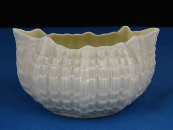 Belleek Tridacna Open Sugar (1 of 3)
