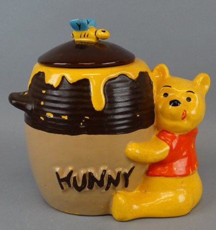 Vintage Winnie The Pooh Cookie Jar: Vintage Winnie The Pooh Cookie Jar Size : 9.75" T
