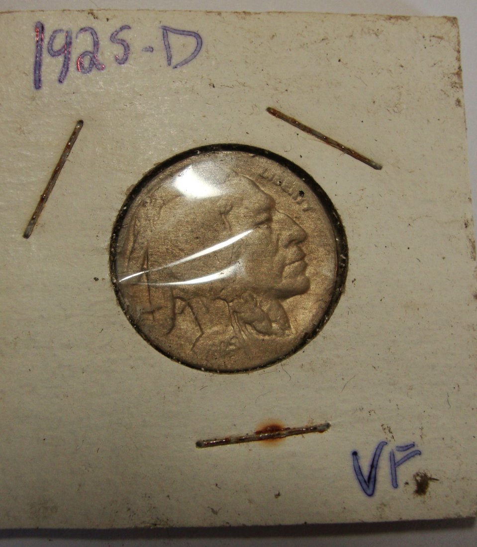 1925 D  Buffalo Nickel 5c VF (1 of 2)