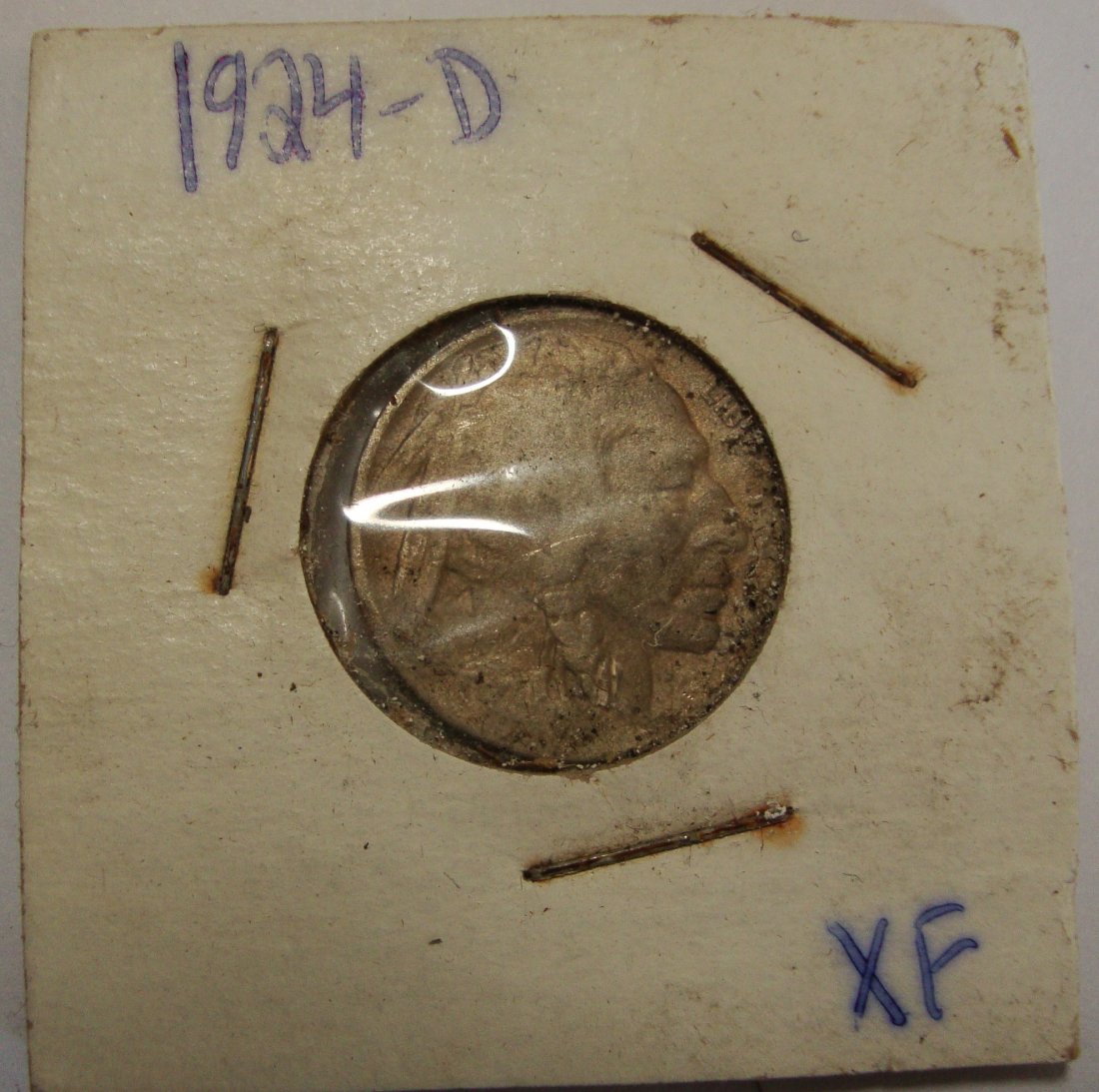 1924 D  Buffalo Nickel 5c XF (1 of 2)