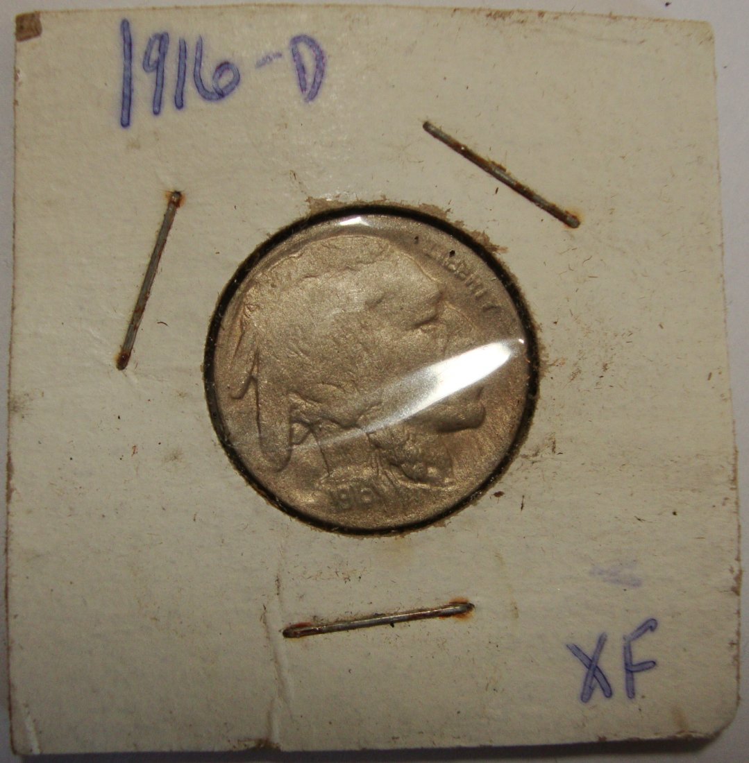 1916 D  Buffalo Nickel 5c XF (1 of 2)