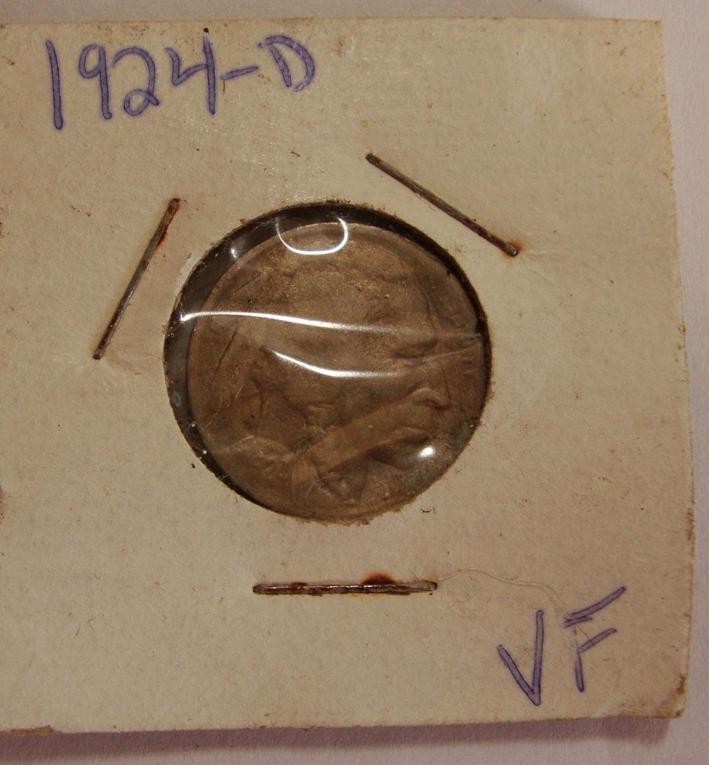 1924 D  Buffalo Nickel 5c VF (1 of 2)
