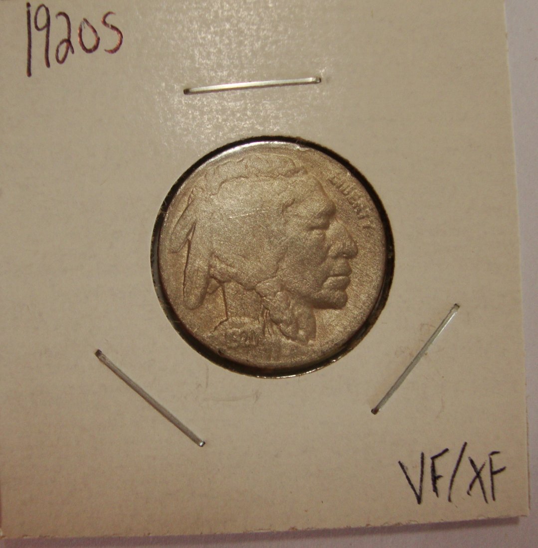 1920 S  Buffalo Nickel 5c VF/XF (1 of 2)