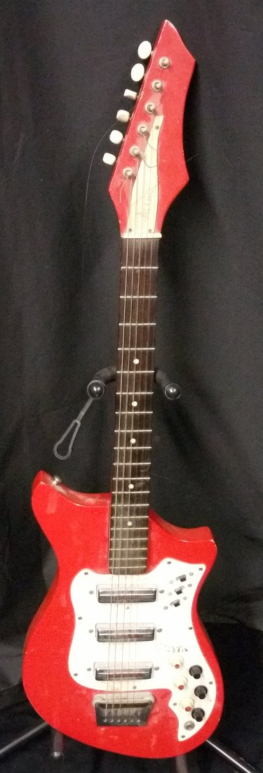 UNIQUE VINTAGE 1960s ALAMO FIESTA TRIPLE PICKUP ELECTR (1 of 6)