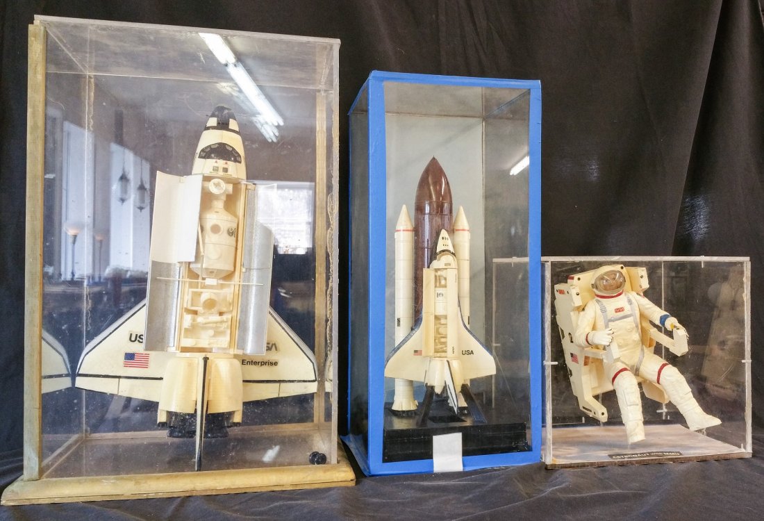 NASA SPACE SHIP MODELS – ASSEMBLED: NASA Space Shuttle Enterprise ModelCompleted assembled replica model of the NASA Space Shuttle Enterprise in homemade display case.Base 15 ½ x 11 ½ inches 22 ¼ in tallNASA Shuttle Columbia Model Co