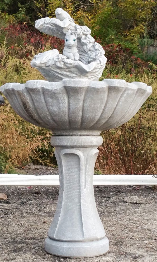 Vintage Signed Stone Rabbit Fountain  Bird Bath (1 of 2)