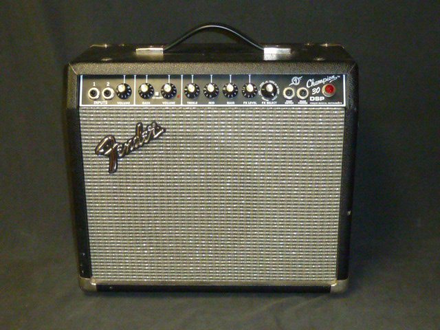 Fender Amp Champion 30DSP (1 of 3)