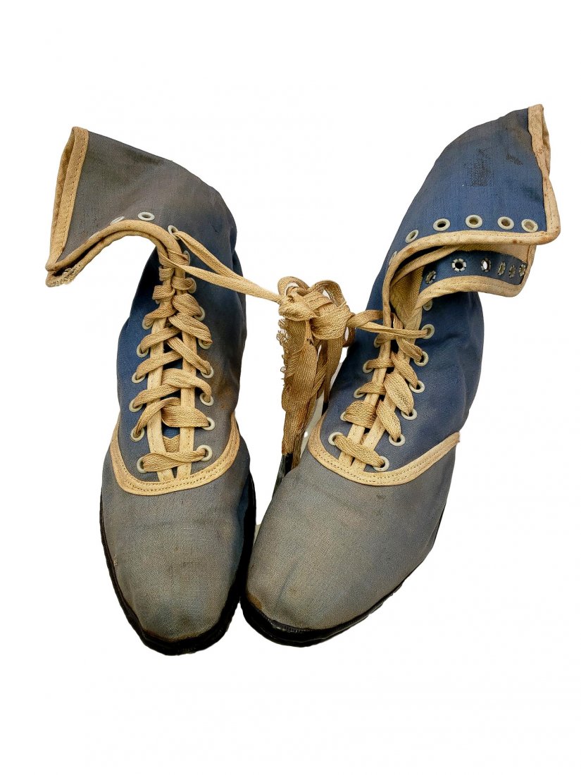 1919-1920 Keds Blue Uppers Rubber Soled Shoes: 1919-20 Keds Blue Uppers Rubber Soled Shoes. Antique Sneakers Size 3 Keds with sky blue uppers of shiny cotton and soles of black rubber by " The United States Rubber Company". Soles are pristine and