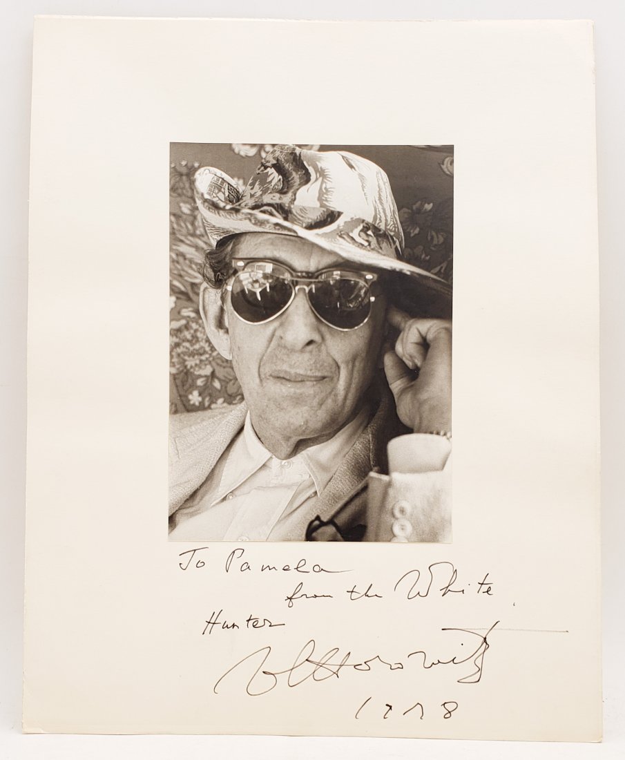 Vladimir Horowitz, 1978: Signed Photo Portrait: B/W photo of Vladimir Horowitz, 1978 by P.Rankin- Smith mounted on art paper /board and signed on the margin by Vladimir Horowitz, 1978 with inscription. The signature is authentic with provenance. Im